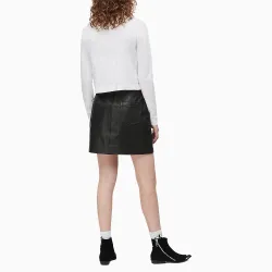 w institutional logo Calvin Klein - 3